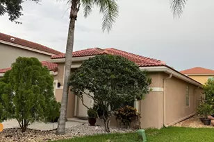 11534 NW 4th Manor, Coral Springs, FL 33071 - Photo 2