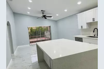 11534 NW 4th Manor, Coral Springs, FL 33071 - Photo 6