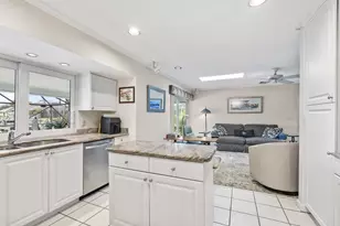 3374 SE Fairway E, Stuart, FL 34997 - Photo 16