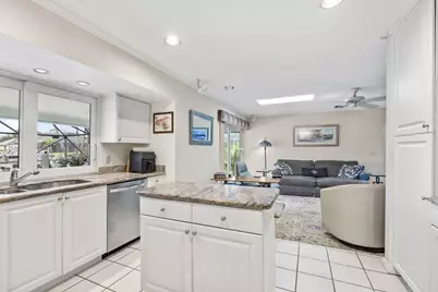 3374 SE Fairway E, Stuart, FL 34997 - Photo 16