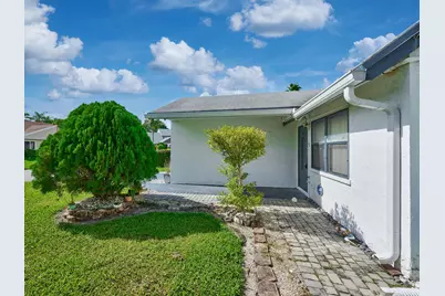 57 Peachtree Place, Boynton Beach, FL 33436 - Photo 6