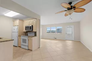 3013 Wolverton A, Boca Raton, FL 33434 - Photo 14