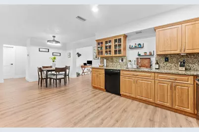 7100 NW 92nd Avenue, Tamarac, FL 33321 - Photo 8