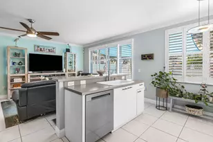 7819 Oak Grove Cir, Lake Worth, FL 33467 - Photo 10