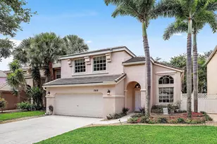 7819 Oak Grove Cir, Lake Worth, FL 33467 - Photo 2