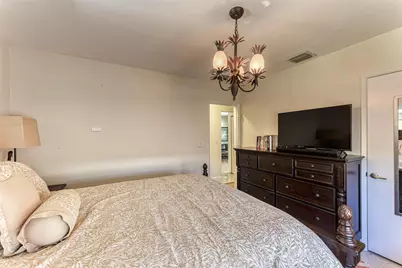 1676 NE 40th Street, Oakland Park, FL 33334 - Photo 10