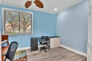 11251 Lakeview Dr, Coral Springs, FL 33071 - Photo 24