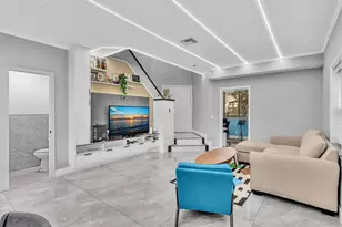 11251 Lakeview Dr, Coral Springs, FL 33071 - Photo 28