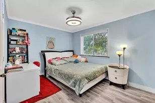 11251 Lakeview Dr, Coral Springs, FL 33071 - Photo 40