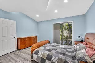 11251 Lakeview Dr, Coral Springs, FL 33071 - Photo 46