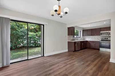 587 NW 38th Avenue, Deerfield Beach, FL 33442 - Photo 12