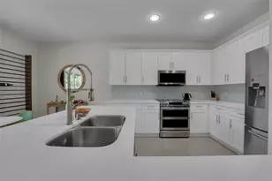 1070 Bluewood Terrace, Weston, FL 33327 - Photo 16