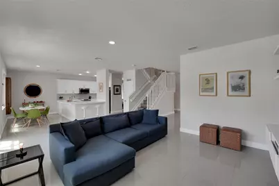 1070 Bluewood Terrace, Weston, FL 33327 - Photo 8