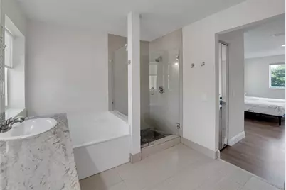1070 Bluewood Terrace, Weston, FL 33327 - Photo 34
