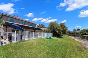 1070 Bluewood Terrace, Weston, FL 33327 - Photo 58