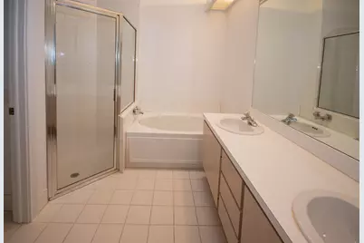 191 E Tall Oaks Circle, Palm Beach Gardens, FL 33410 - Photo 20