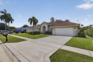 1224 Lake Breeze Dr, Wellington, FL 33414 - Photo 4