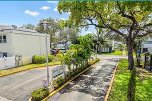 3001 NW 4th Terrace, Pompano Beach, FL 33064 - Photo 2