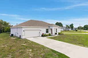 201 SW N Wakefield Cir, Port Saint Lucie, FL 34953 - Photo 42
