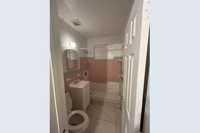 1226 NW 23rd Terrace, Fort Lauderdale, FL 33311 - Photo 8