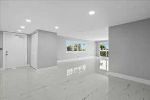3040 Lake Shore Dr, Riviera Beach, FL 33404 - Photo 10