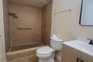 12 Wimbledon Lakes Dr, Plantation, FL 33324 - Photo 18