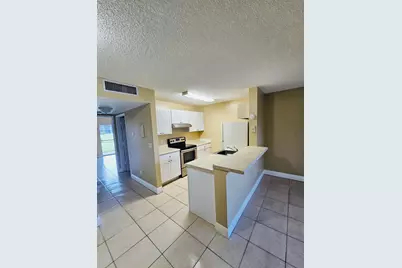 1605 Meadows Circle W #1605, Boynton Beach, FL 33436 - Photo 6