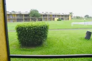 1605 Meadows Cir W, Boynton Beach, FL 33436 - Photo 4
