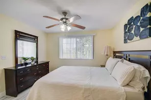 300 Crestwood Ct N, Royal Palm Beach, FL 33411 - Photo 16
