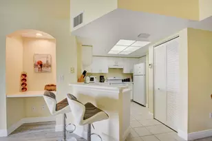 300 Crestwood Ct N, Royal Palm Beach, FL 33411 - Photo 10