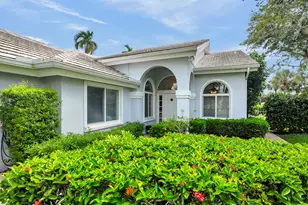 2402 Saratoga Bay Dr, West Palm Beach, FL 33409 - Photo 6