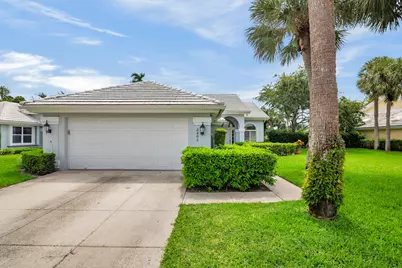 2402 Saratoga Bay Drive, West Palm Beach, FL 33409 - Photo 4