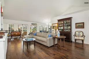2402 Saratoga Bay Dr, West Palm Beach, FL 33409 - Photo 8