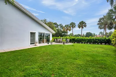 2402 Saratoga Bay Drive, West Palm Beach, FL 33409 - Photo 30