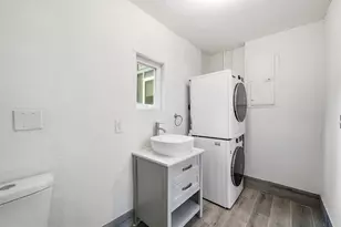 1777 NE 17th St, Fort Lauderdale, FL 33305 - Photo 32
