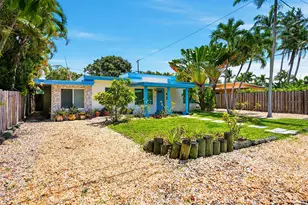 1777 NE 17th St, Fort Lauderdale, FL 33305 - Photo 2