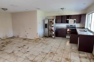 11351 NW 40th Pl, Sunrise, FL 33323 - Photo 10