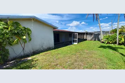 11351 NW 40th Place, Sunrise, FL 33323 - Photo 2