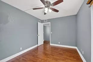 320 Woodland Rd, Palm Springs, FL 33461 - Photo 38