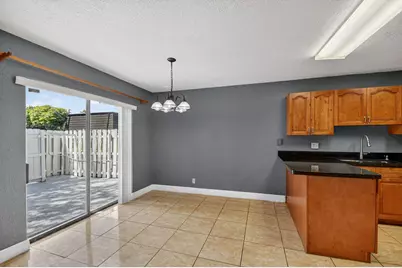320 Woodland Road, Palm Springs, FL 33461 - Photo 10
