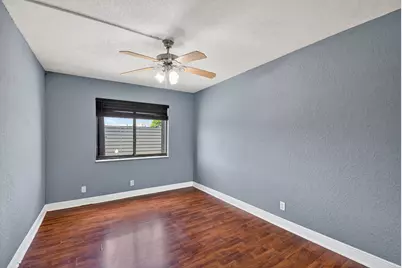 320 Woodland Road, Palm Springs, FL 33461 - Photo 44