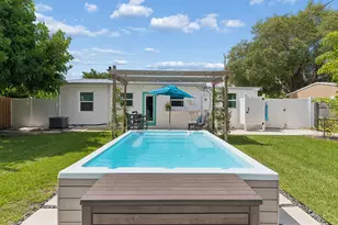 127 SW 10th Ave, Boynton Beach, FL 33435 - Photo 6