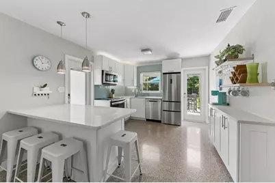 127 SW 10th Avenue, Boynton Beach, FL 33435 - Photo 10
