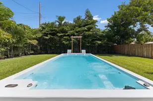 127 SW 10th Ave, Boynton Beach, FL 33435 - Photo 4