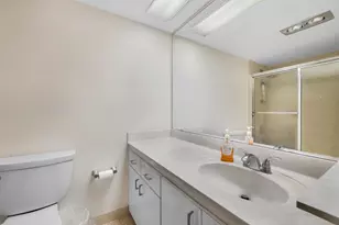 3621 Oaks Clubhouse Dr Dr, Pompano Beach, FL 33069 - Photo 24