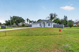 6115 NW Nolia Ct, Port Saint Lucie, FL 34983 - Photo 2