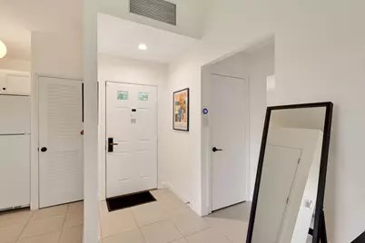 526 Club Drive, Palm Beach Gardens, FL 33418 - Photo 4