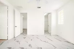 447 Corte Madera Ln, West Palm Beach, FL 33401 - Photo 32