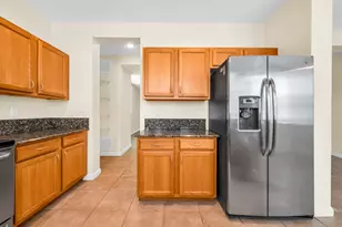 447 Corte Madera Ln, West Palm Beach, FL 33401 - Photo 18