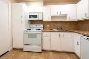 6061 N Falls Cir Dr, Lauderhill, FL 33319 - Photo 4